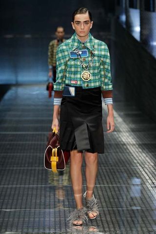 the-prada-pieces-everyone-will-be-wearing-this-spring-1914551-1474668665