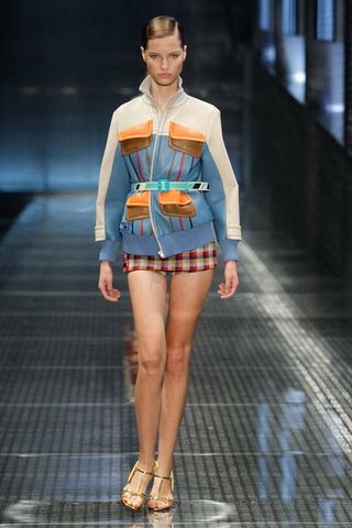 the-prada-pieces-everyone-will-be-wearing-this-spring-1914567-1474668667
