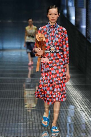 the-prada-pieces-everyone-will-be-wearing-this-spring-1914569-1474668668