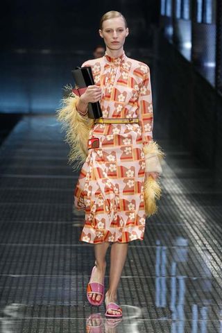 the-prada-pieces-everyone-will-be-wearing-this-spring-1914571-1474668668