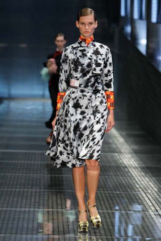the-prada-pieces-everyone-will-be-wearing-this-spring-1914582-1474668670