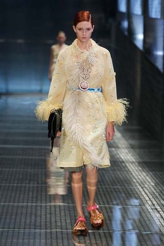the-prada-pieces-everyone-will-be-wearing-this-spring-1914590-1474668671