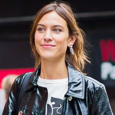 alexa-chung-t-shirt-outfit-203804-1474673365-square