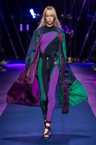 this-is-the-future-of-fashion-according-to-donatella-versace-1914870-1474752671