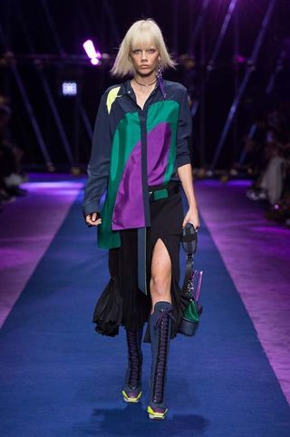 this-is-the-future-of-fashion-according-to-donatella-versace-1914877-1474752671