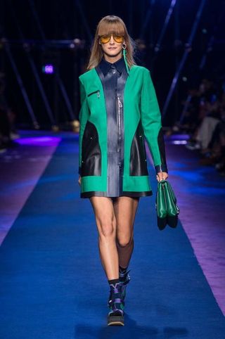 this-is-the-future-of-fashion-according-to-donatella-versace-1914880-1474752672