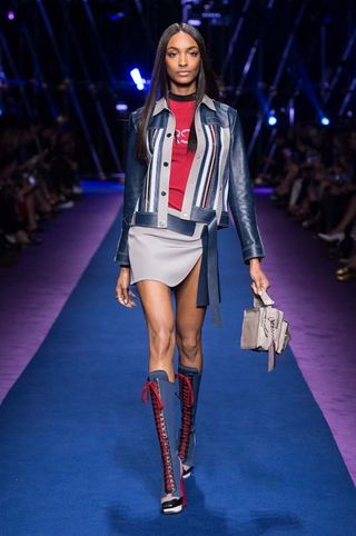 this-is-the-future-of-fashion-according-to-donatella-versace-1914902-1474752675