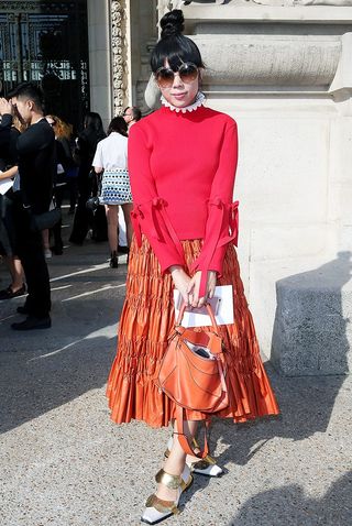 every-must-see-celebrity-outfit-from-paris-fashion-week-1919448-1475086502