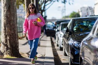 all-the-latest-street-style-shots-from-paris-fashion-week-1925847-1475588822