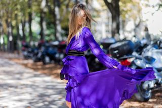 all-the-latest-street-style-shots-from-paris-fashion-week-1925865-1475588941