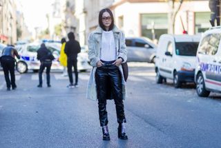 all-the-latest-street-style-shots-from-paris-fashion-week-1928744-1475764480