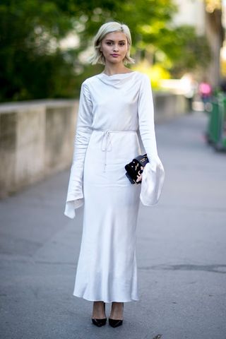 all-the-best-street-style-shots-from-paris-fashion-week-1926500-1475617777