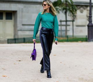 11-chic-and-simple-street-style-looks-from-paris-fashion-week-1924015-1475477867