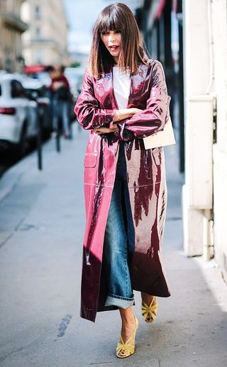 11-chic-and-simple-street-style-looks-from-paris-fashion-week-1924021-1475477876