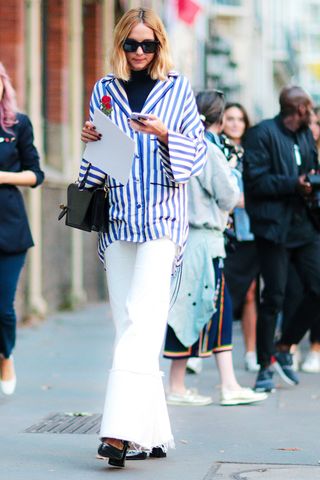 11-chic-and-simple-street-style-looks-from-paris-fashion-week-1924024-1475477877