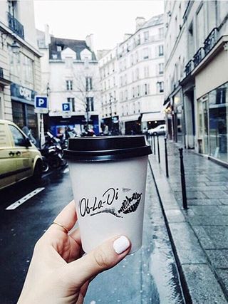 every-cool-parisian-girl-goes-here-for-coffee-1920226-1475103624