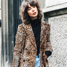 how-to-wear-a-leopard-print-coat-204225-1475129437-square