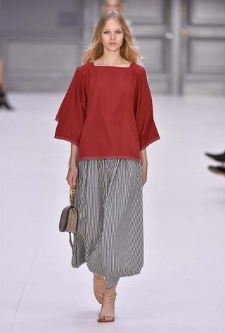 the-newest-it-bag-straight-from-chloe-s-ss-17-runway-1920640-1475163891