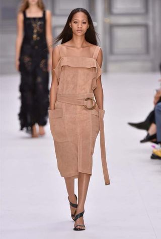 the-newest-it-bag-straight-from-chloe-s-ss-17-runway-1920659-1475163894