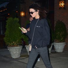 kendall-jenner-dad-inspired-comfortable-fall-look-2016-204314-1475209458-square