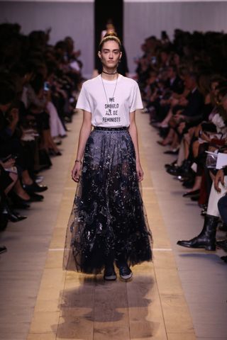 the-top-5-things-everyone-is-talking-about-from-the-dior-show-1923316-1475298260