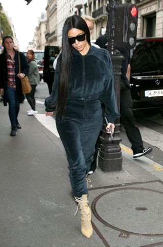 every-outfit-kim-kardashian-wore-to-paris-fashion-week-1925418-1475541926