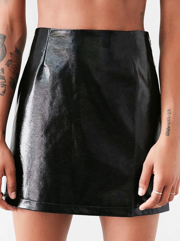3 Über-Chic Ways to Wear a Black Patent Leather Skirt | Who What Wear
