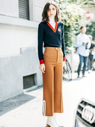 and-the-breakout-street-style-star-of-fashion-week-is-1925802-1475576967