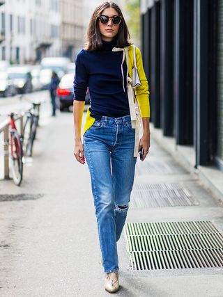 and-the-breakout-street-style-star-of-fashion-week-is-1925809-1475577415