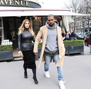 the-1-place-to-run-into-stylish-celebs-in-paris-1926750-1475627440