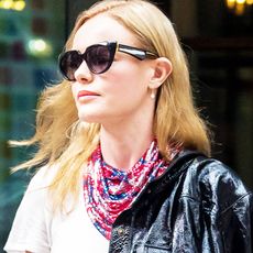 kate-bosworth-cropped-flare-jeans-tods-boots-leather-jacket-204710-1475663362-square