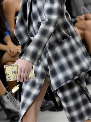 louis-vuitton-models-carried-iphone-cases-down-the-runway-1927235-1475682257