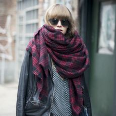 scarf-neck-pulse-point-205022-1475896131-square