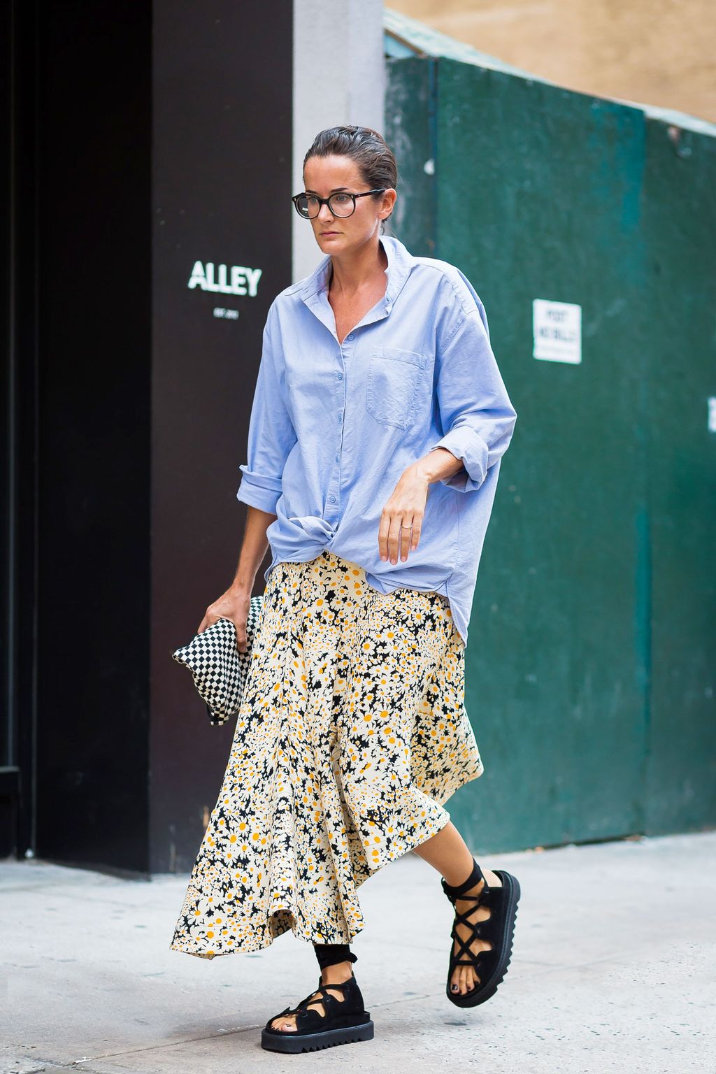 The Street Style Images That Changed Our Minds About a Floral Skirt ...