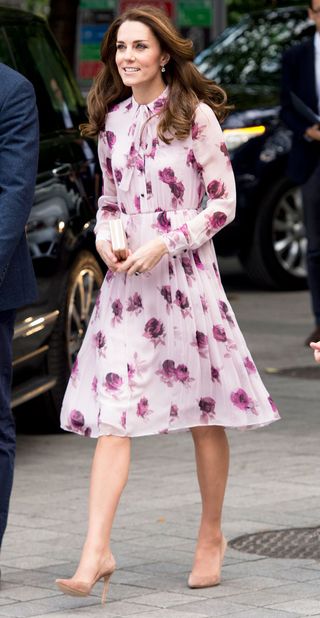 hurry-kate-middletons-pretty-kate-spade-dress-is-still-in-stock-1932270-1476120317