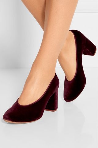 Chloé + Velvet Pumps