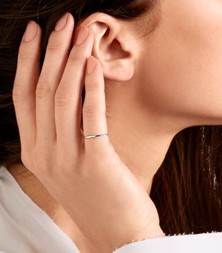 your-affordable-jewelry-obsession-is-now-on-net-a-porter-1933708-1476207407