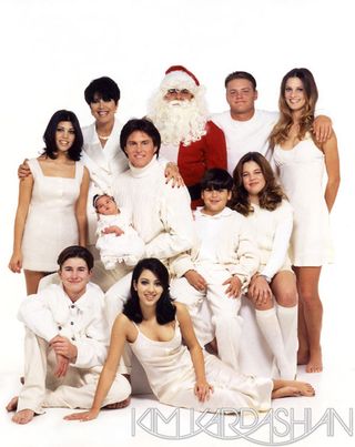 the-kardashians-christmas-photos-over-the-years-1934206-1476219026