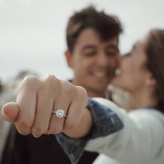 how-to-take-engagement-ring-picture-205383-1476318255-square