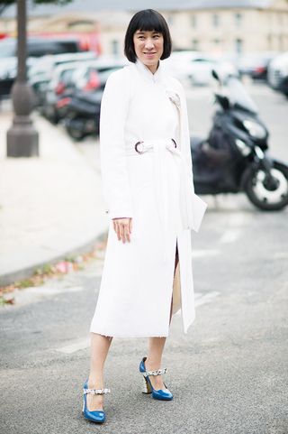 how-fashion-girls-are-wearing-white-after-labor-day-1936617-1476318213