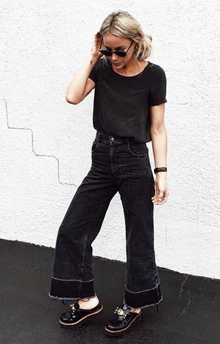 10-timeless-black-outfits-every-fashion-girl-should-own-1935965-1476306594