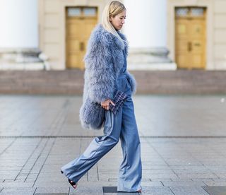 tk-cold-weather-dressing-tricks-from-russia-fashion-week-street-style-1942316-1476776828