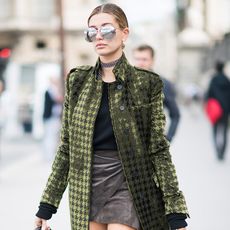 5-perfect-fall-outfit-ideasall-from-hailey-baldwin-205846-square