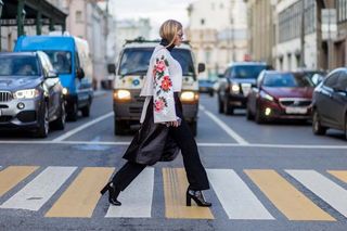 the-very-best-street-style-from-moscow-fashion-week-1942988-1476816733