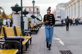 the-very-best-street-style-from-moscow-fashion-week-1942993-1476816733