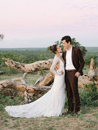 the-most-gorgeous-vogue-wedding-dresses-of-2016-1945141-1476913481