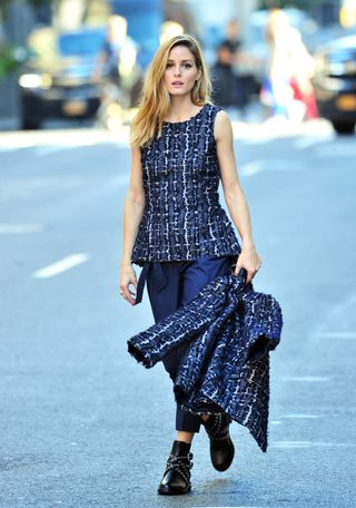 this-is-the-new-shoe-style-olivia-palermo-is-favouring-1945508-1476925372