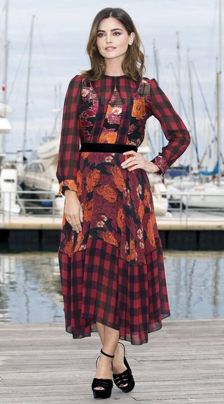 11-easy-autumn-outfit-ideas-from-the-a-list-1945814-1476950086