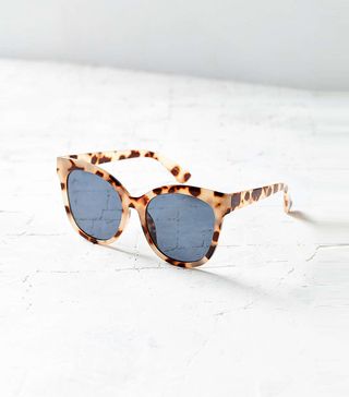 Urban Outfitters + Carmen Oversized Cat-Eye Sunglasses