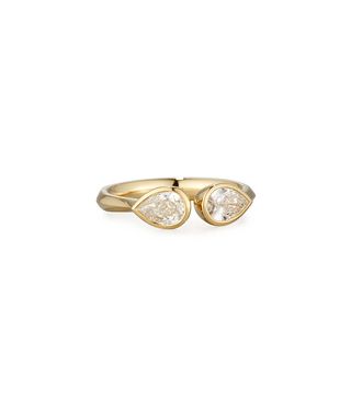 Memoire + Pear-Shaped Diamond Bezel Ring in 18K Yellow Gold